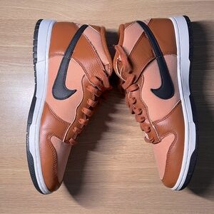 Nike Dunk Mid